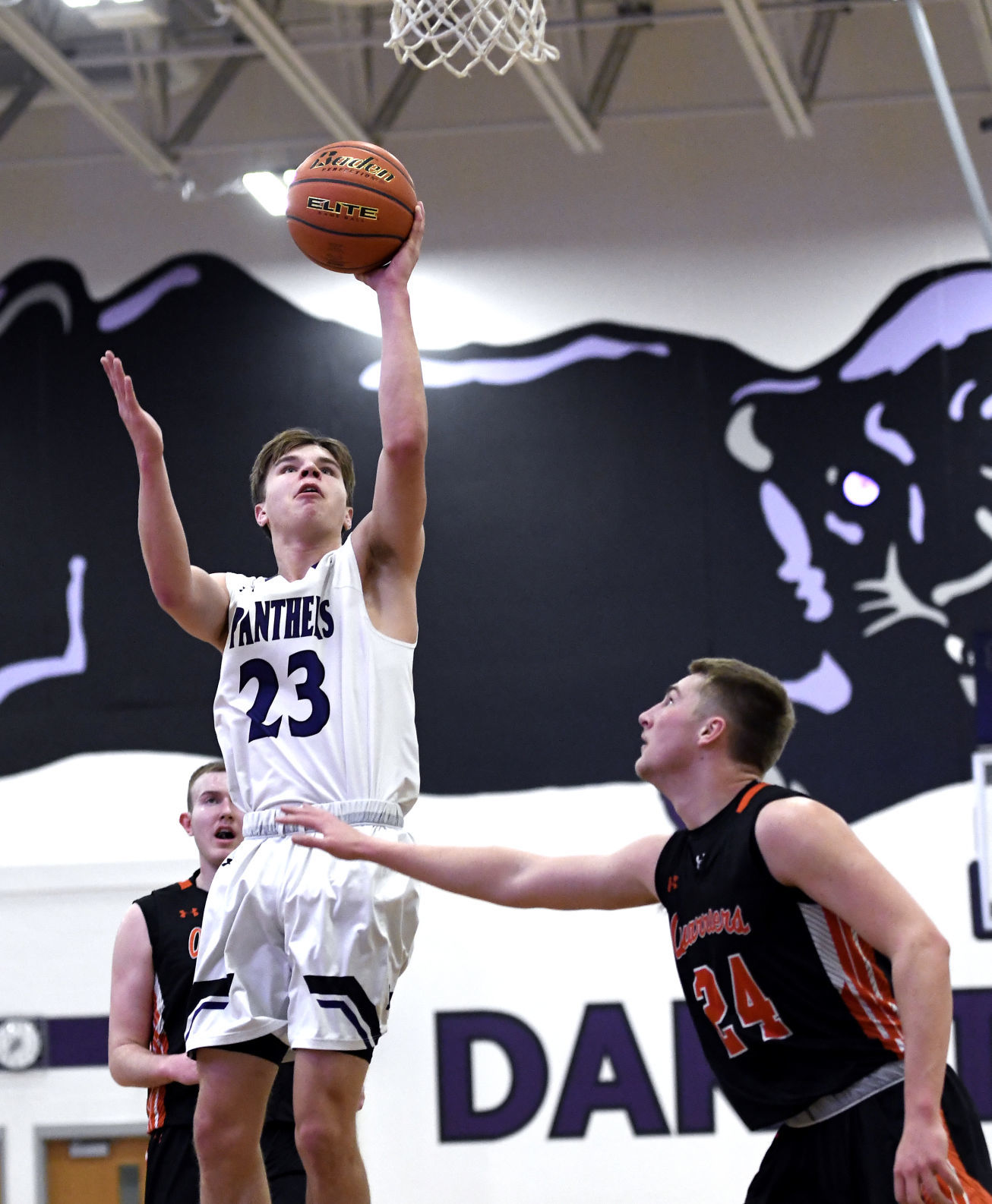 Dakota Valley hosts Dell Rapids